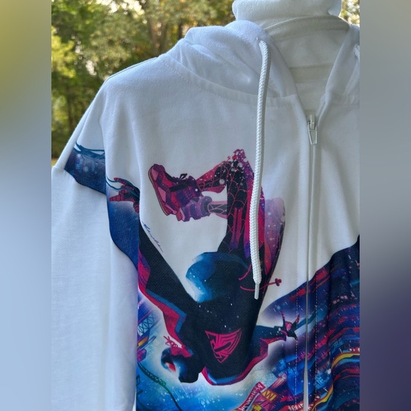 NWOT-Marvel hoodie adult White Spiderman Miles Morales Artist. - Picture 3 of 7